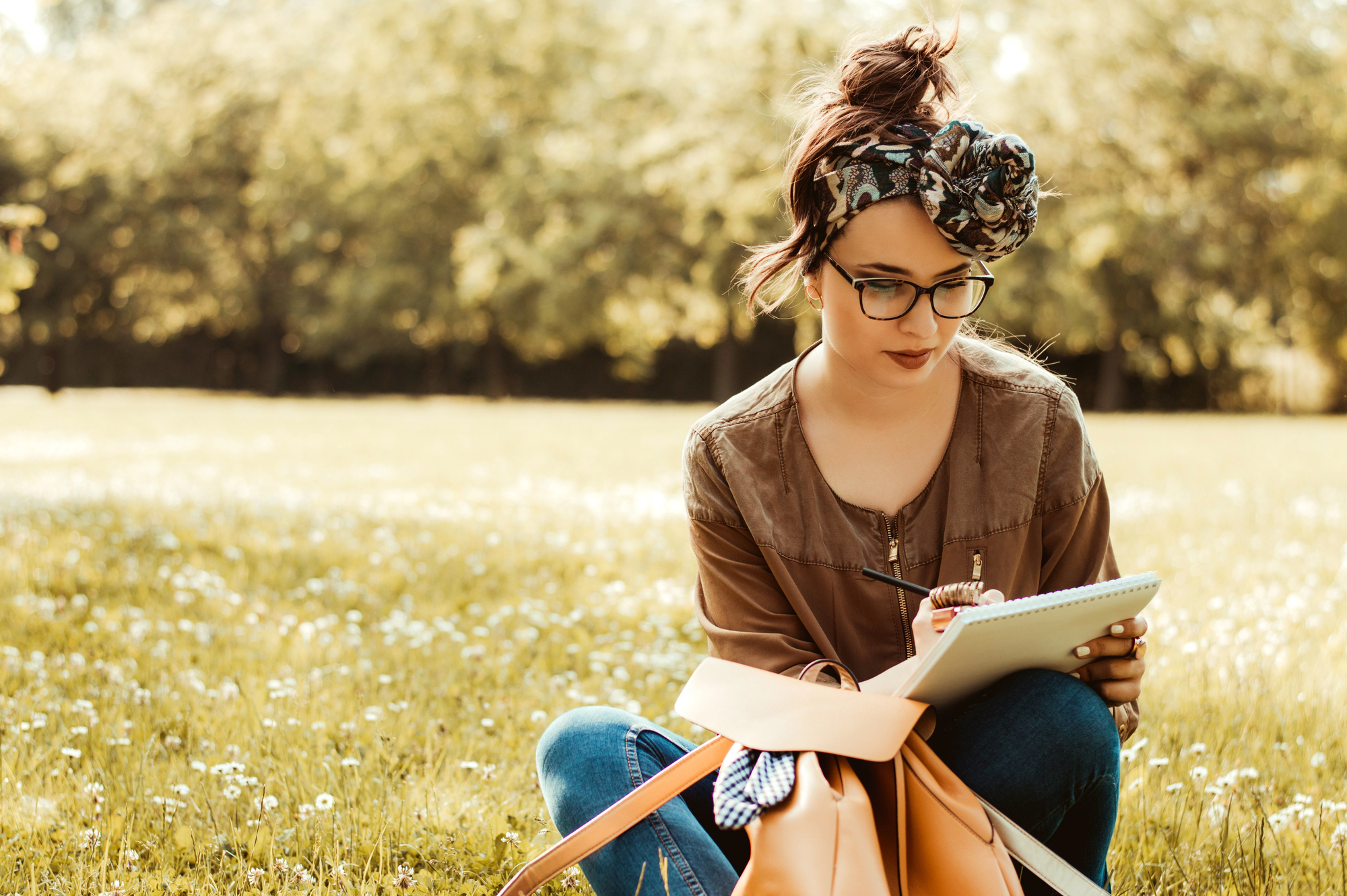 25 Life-Changing Benefits of Keeping a Daily Journal